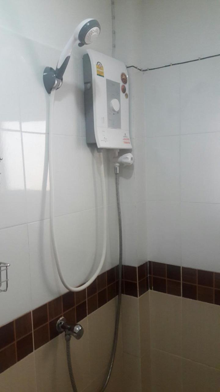 Savika Guesthouse Ranong Ngoại thất bức ảnh