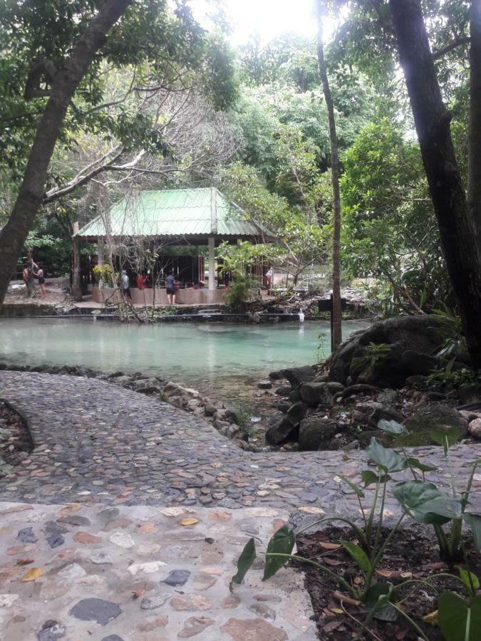 Savika Guesthouse Ranong Ngoại thất bức ảnh