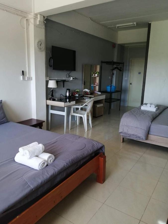 Savika Guesthouse Ranong Ngoại thất bức ảnh